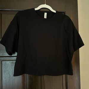 Lululemon crop top size 6